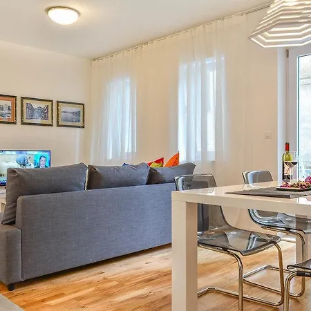 Hotell Olivia 4*